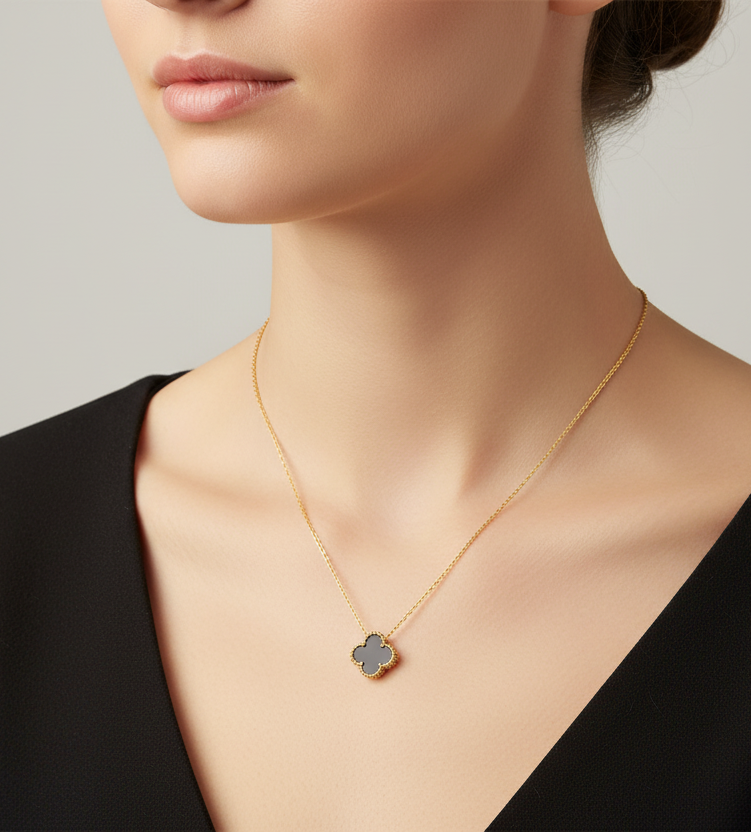 Clover Charm Necklace Gold