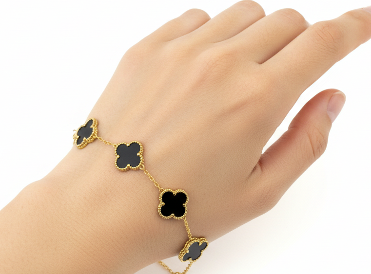 Clover Color with Gold Bracelet (5 Charms)